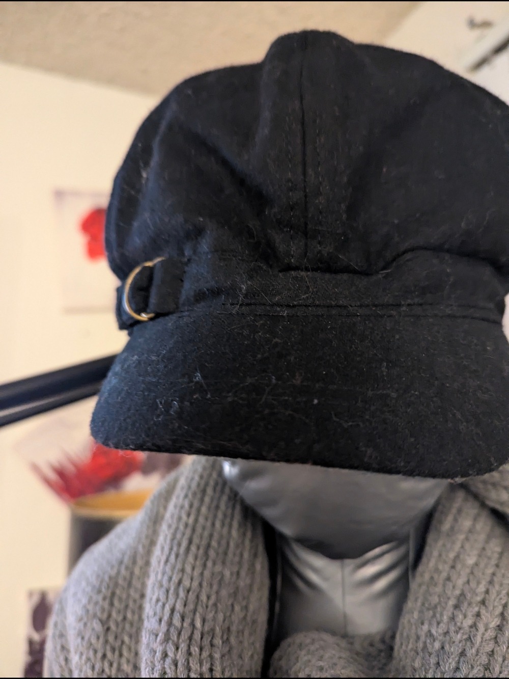 Black Newsboy Cap with Side Buckle - Picture 3 of 6